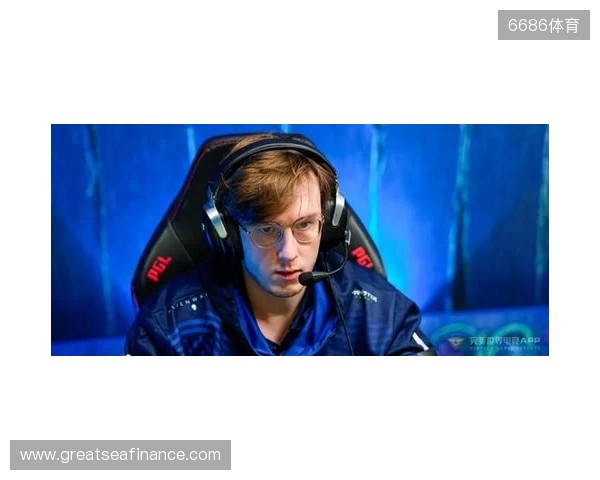 小道消息:Hellscream和SabeRLight-将加入VP战队 小道消息:Hellscream和SabeRLight-将加入VP战队